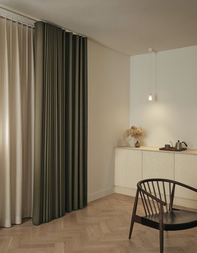 Handbediende gordijnsystemen, SGGB Studio/Showroom London