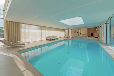 Elektrisch bediende gordijnsystemen, SG 5600, Polyflax, Private Spa, Kent, United Kingdom