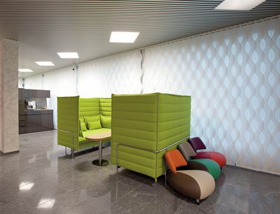 Verticale lamelgordijnsystemen, SG 2910, Multi Visio, Raiffeisen, Schötz, Switzerland, Vertical Waves