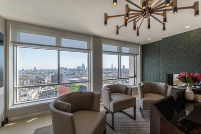 Roller Blind Systems, SG 4960, Multiscreen 1-10%, Centre Point, London, United Kingdom, Recess