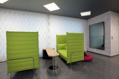 Verticale lamelgordijnsystemen, SG 2910, Multi Visio, Raiffeisen, Schötz, Switzerland, Vertical Waves