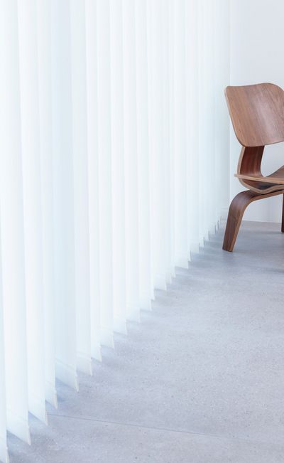 Verticale lamelgordijnsystemen, SG 2910, Palisade Revive, Gerrards Cross, London, United Kingdom