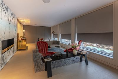 Roller Blind Systems, SG 4960, Multiscreen 1-10%, Centre Point, London, United Kingdom, Recess